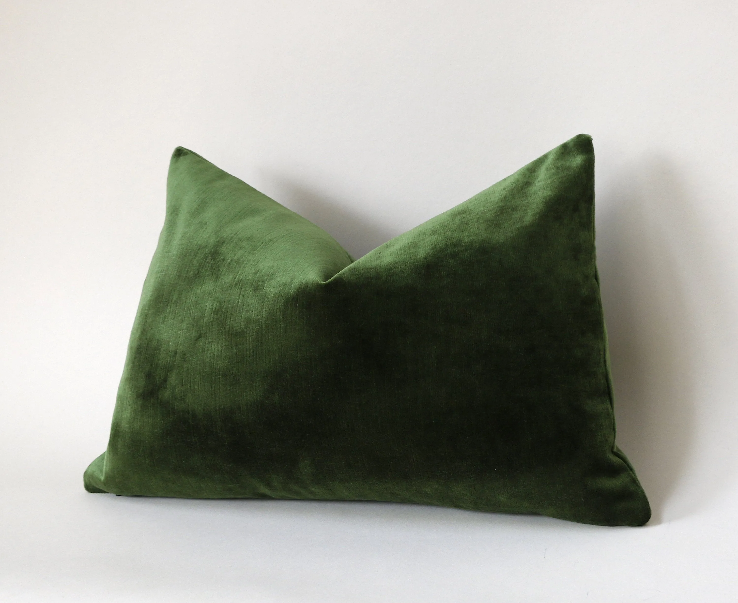 Dark Green Lumbar Pillow / Green Velvet Zipper Pillow Cover / Solid Green Velvet / Dark Green Pillow / Green Lumbar Pillow Cover