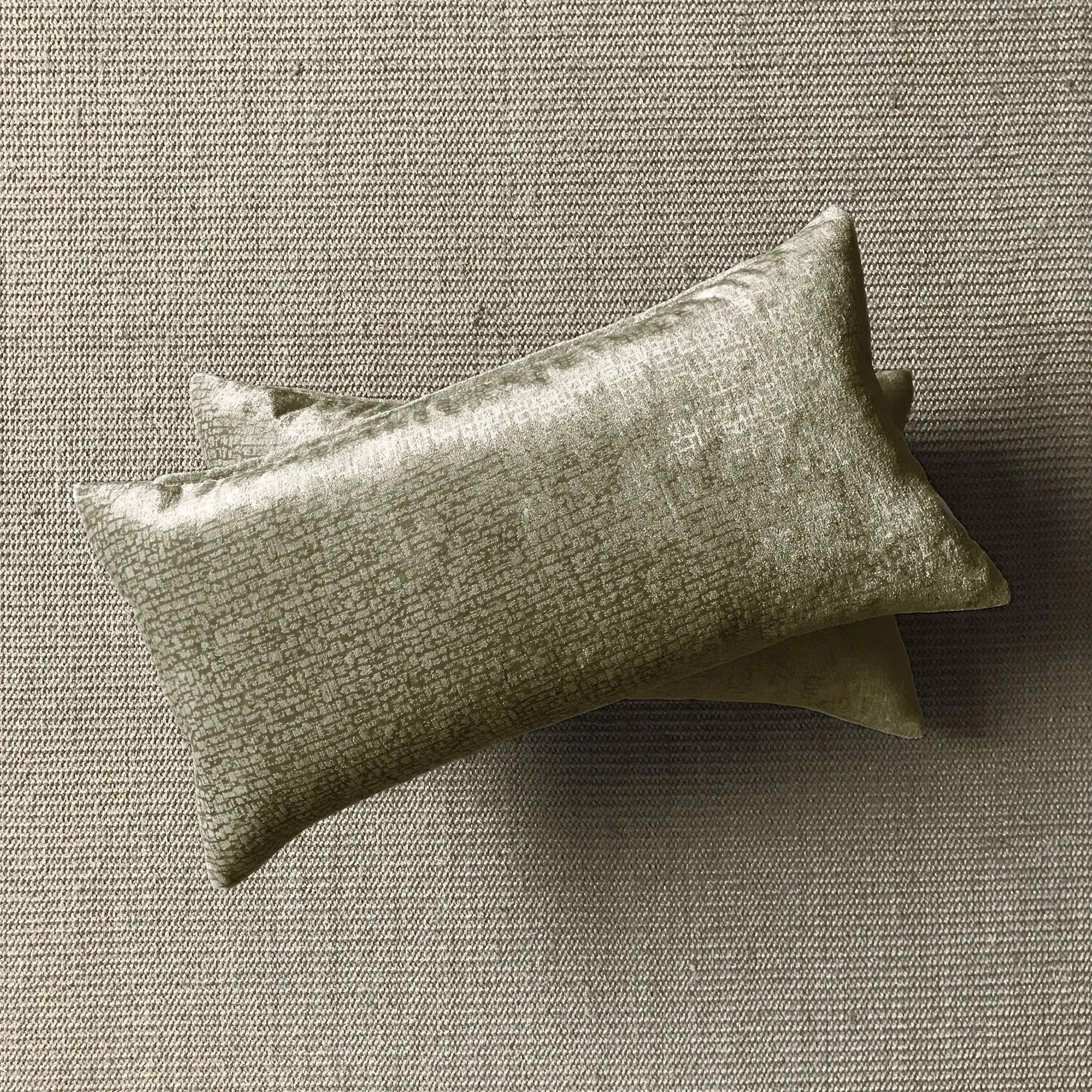 Fern Textured Velvet Lumbar Pillow Cover 11x21