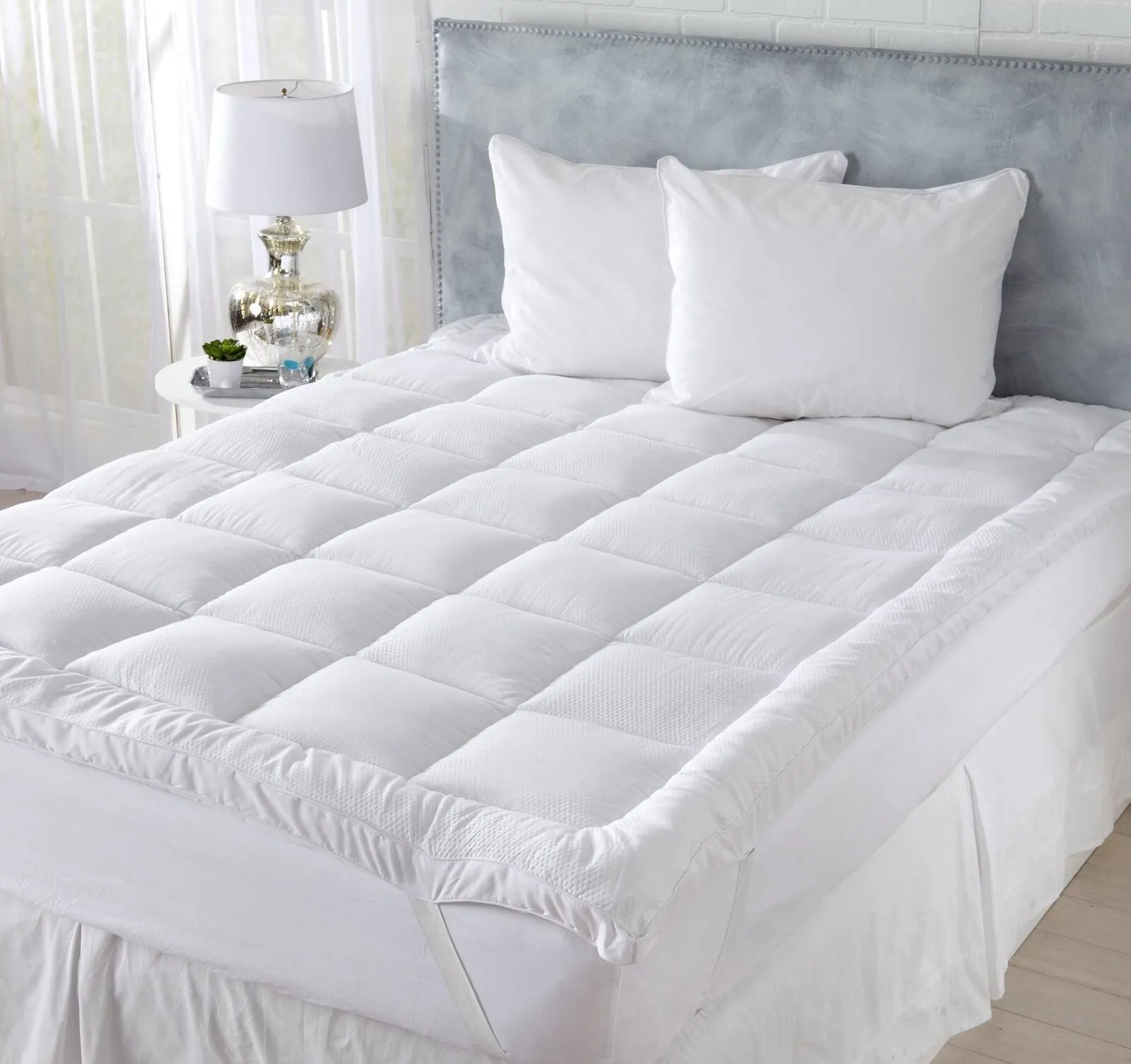 Great Bay Home Thick Down Alternative Mattress Topper Square Stitch White Queen