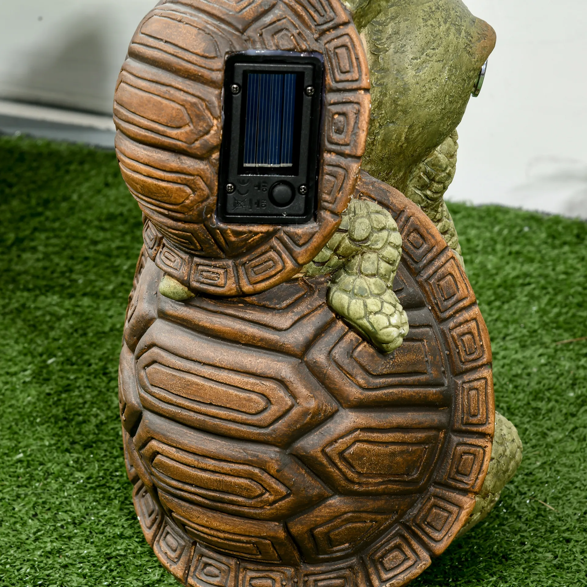 Outsunny Vivid 2 Tortoises Garden Statue with Solar LED Light - Whimsical Outdoor Decoration