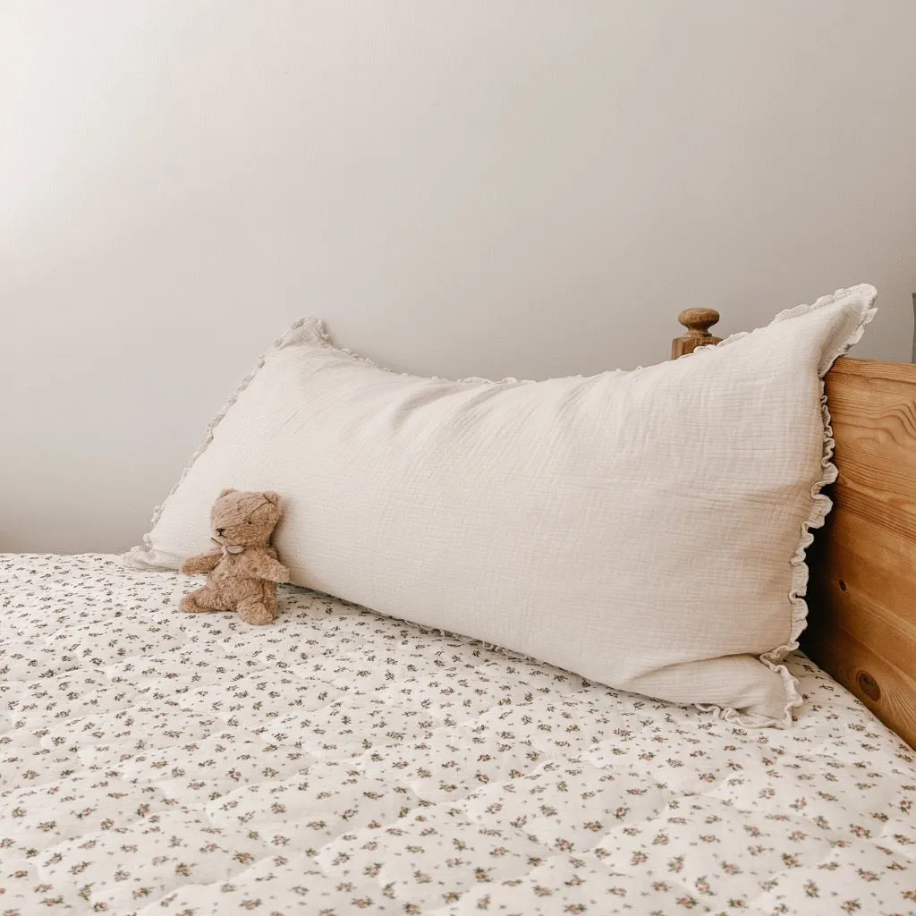 Ruffle Pillowcase in Cream Muslin