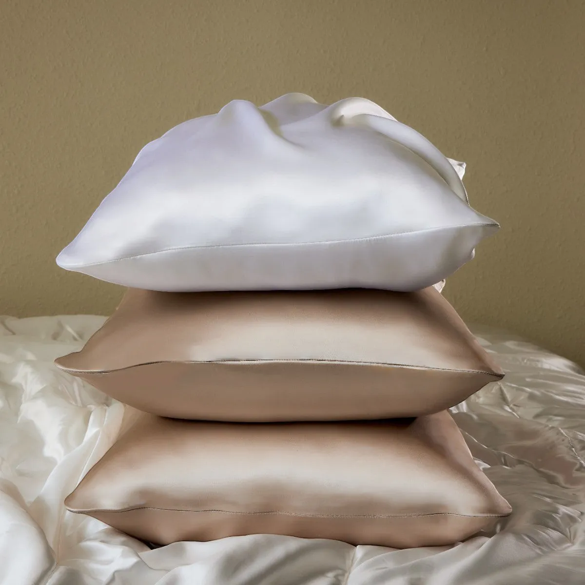 Slip-In Hydrating Mulberry Silk Pillowcase